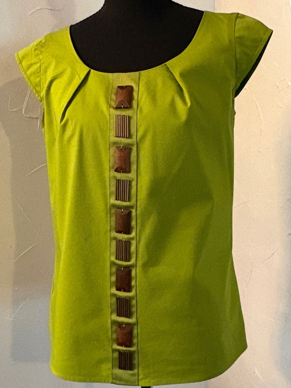 Worthington Lime Green Cap-Sleeve Top with Brown Accent Trim